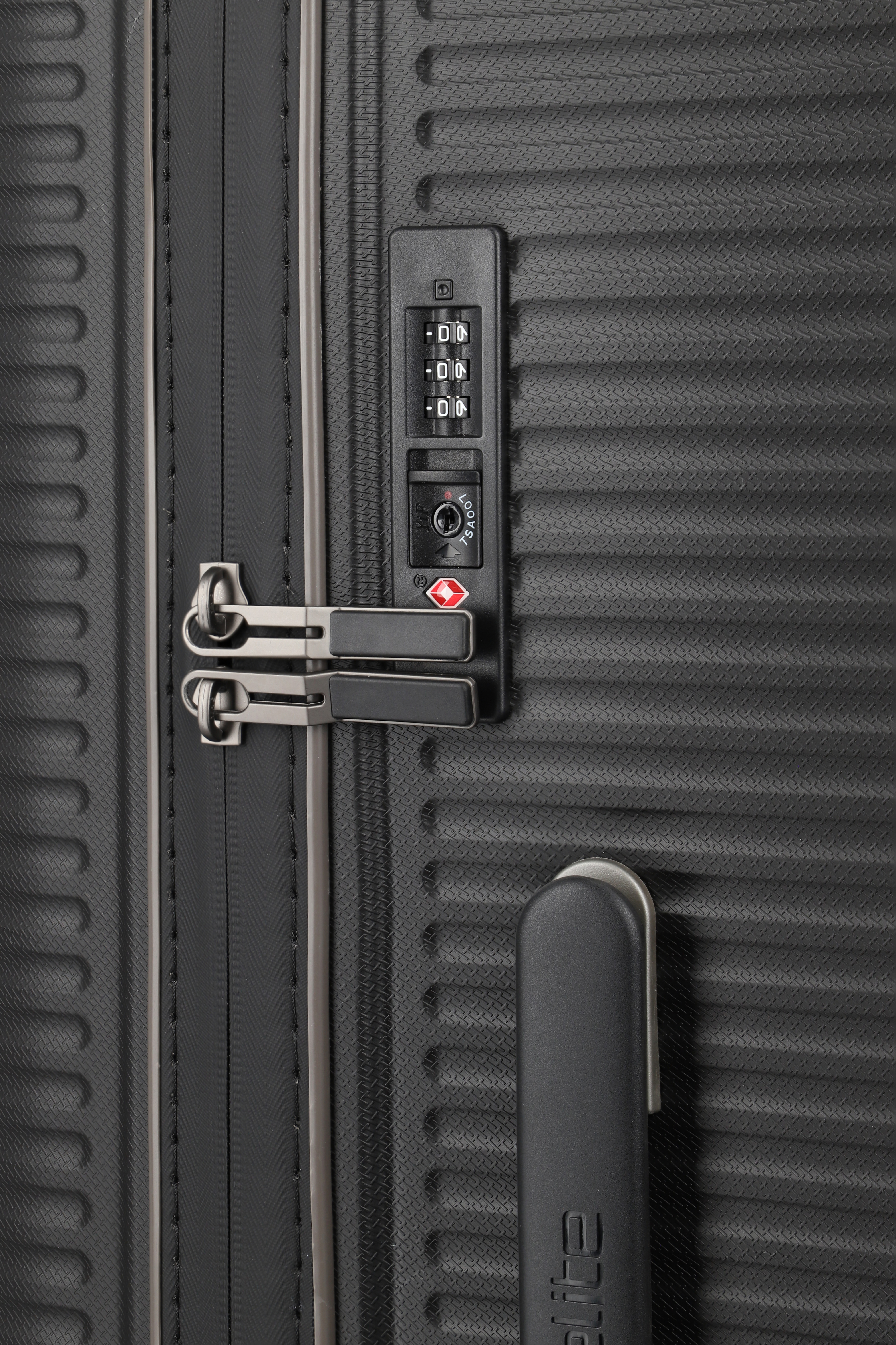 Travelite Roomer Kompakt Koffer 55 cm Schwarz