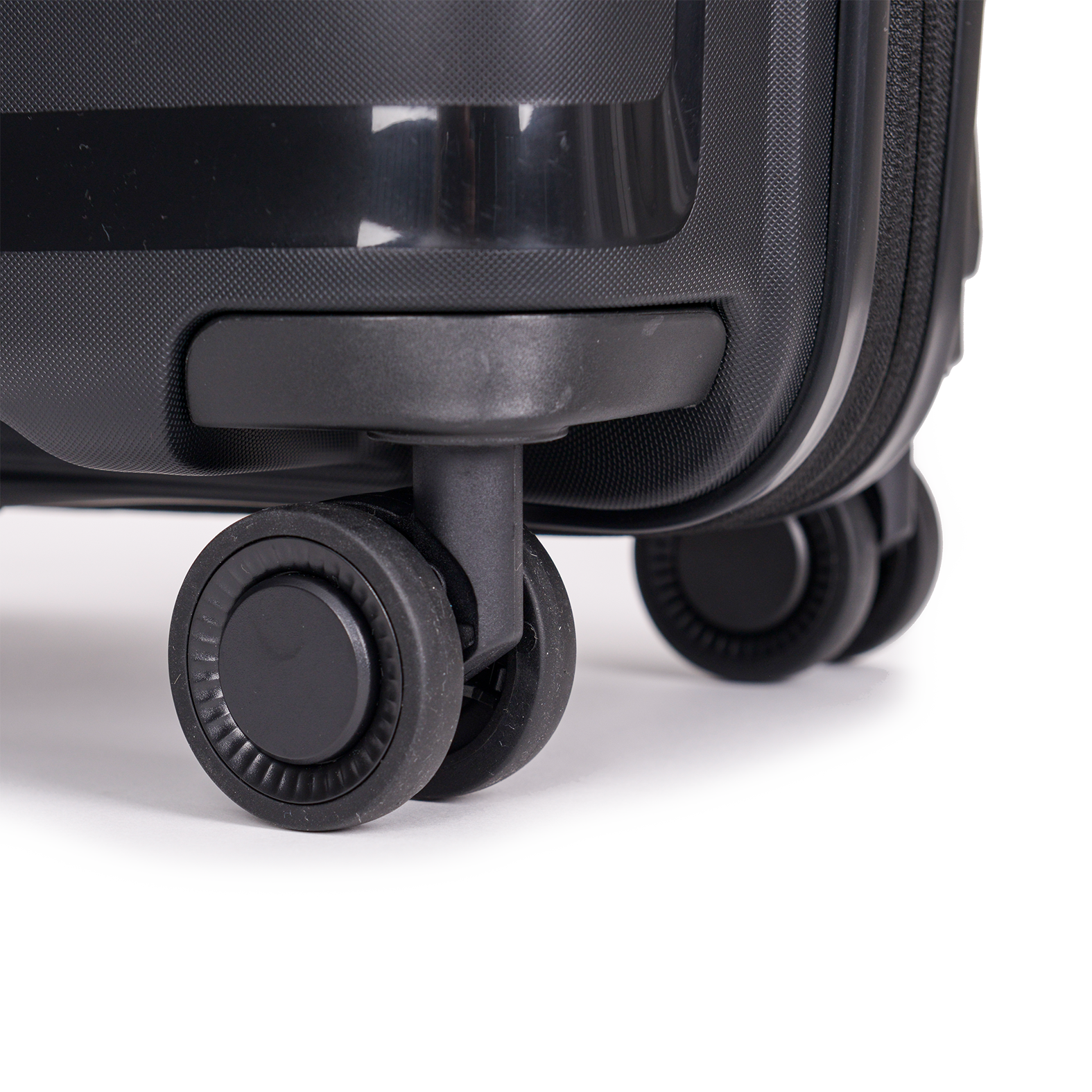 Stratic Straw Plus Trolley S 55 cm mit 4 Rollen aus Bio Kunststoff in Schwarz