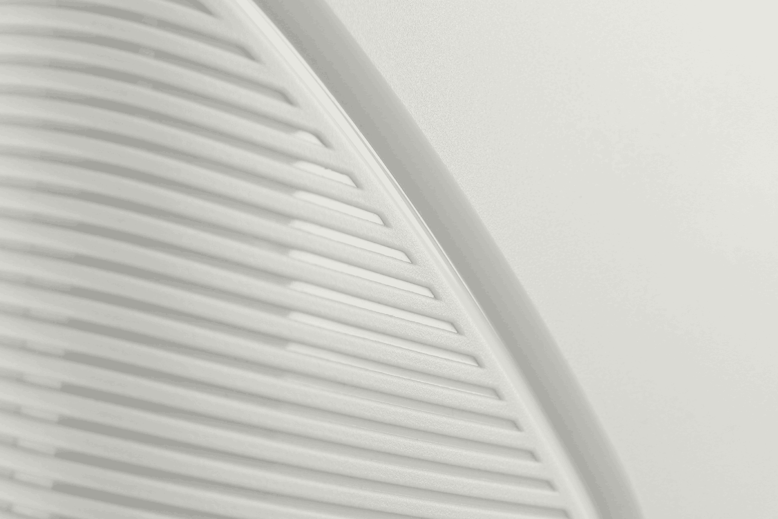 IMPACKT Koffer IP 1 L 76 cm mit 4 Rollen Polar White