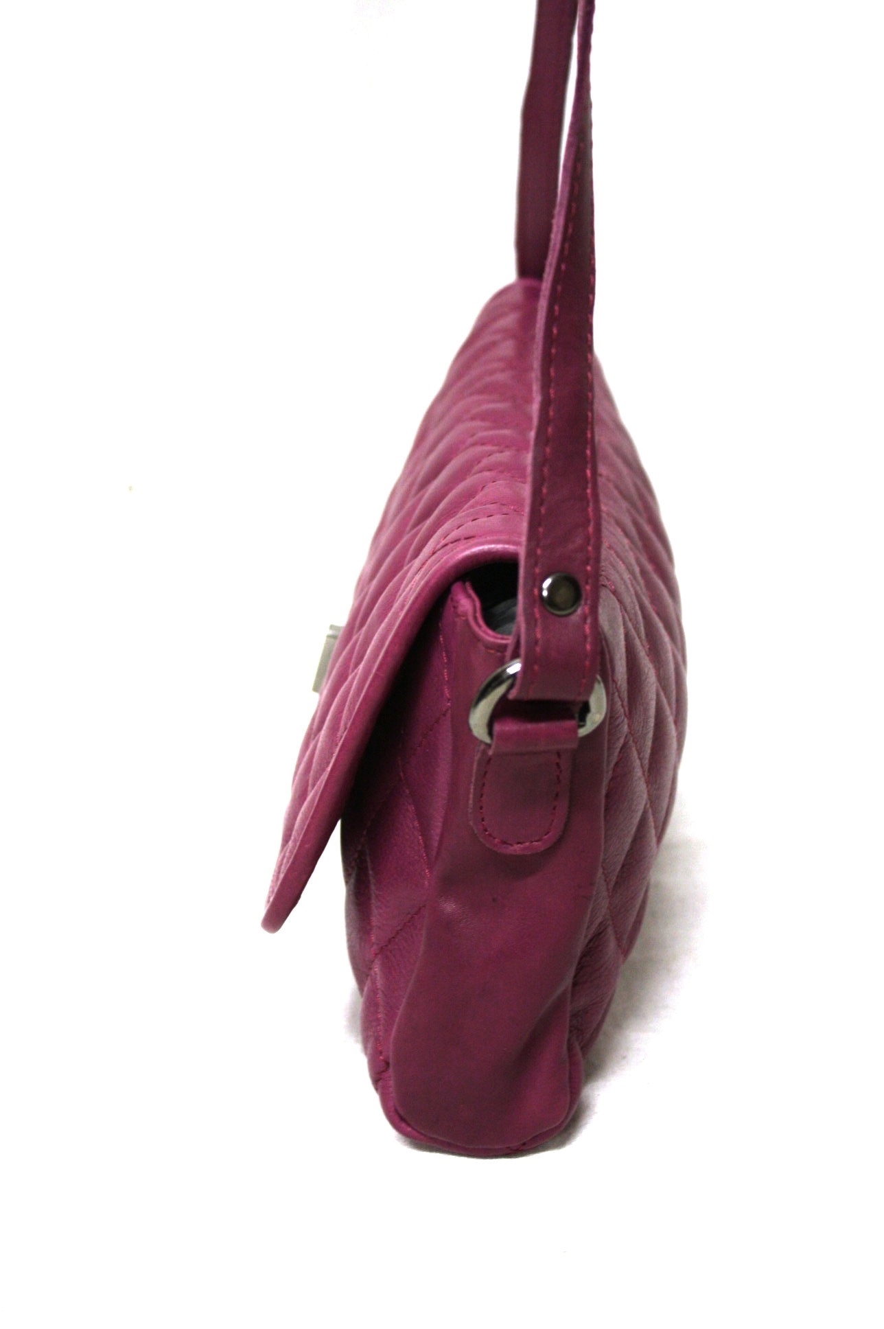 Masquenada Damen Schultertasche aus gesteppten Leder in Fuchsia