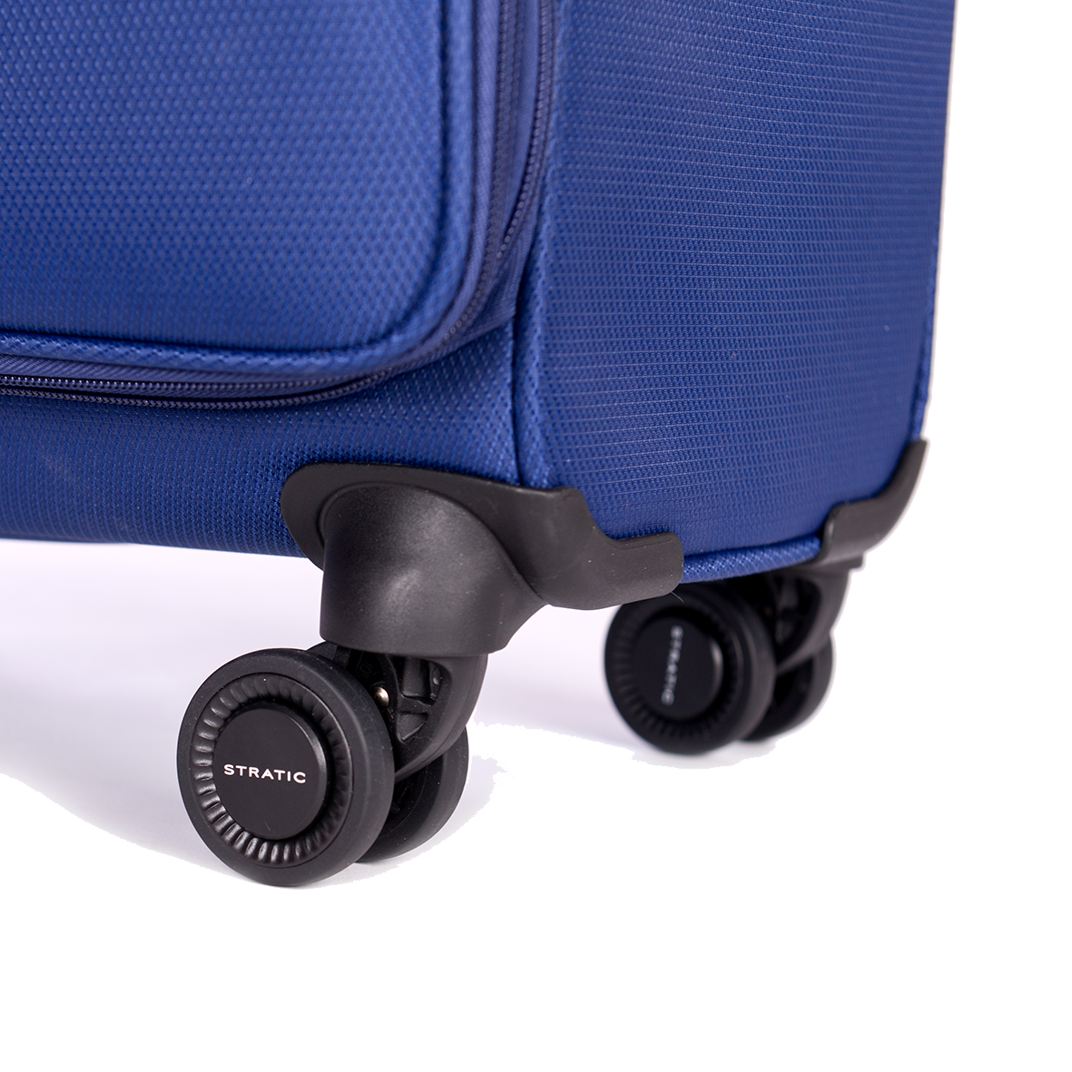 Stratic Light Plus Koffer 4 Rollen Gr. M 68 cm Dark Blue