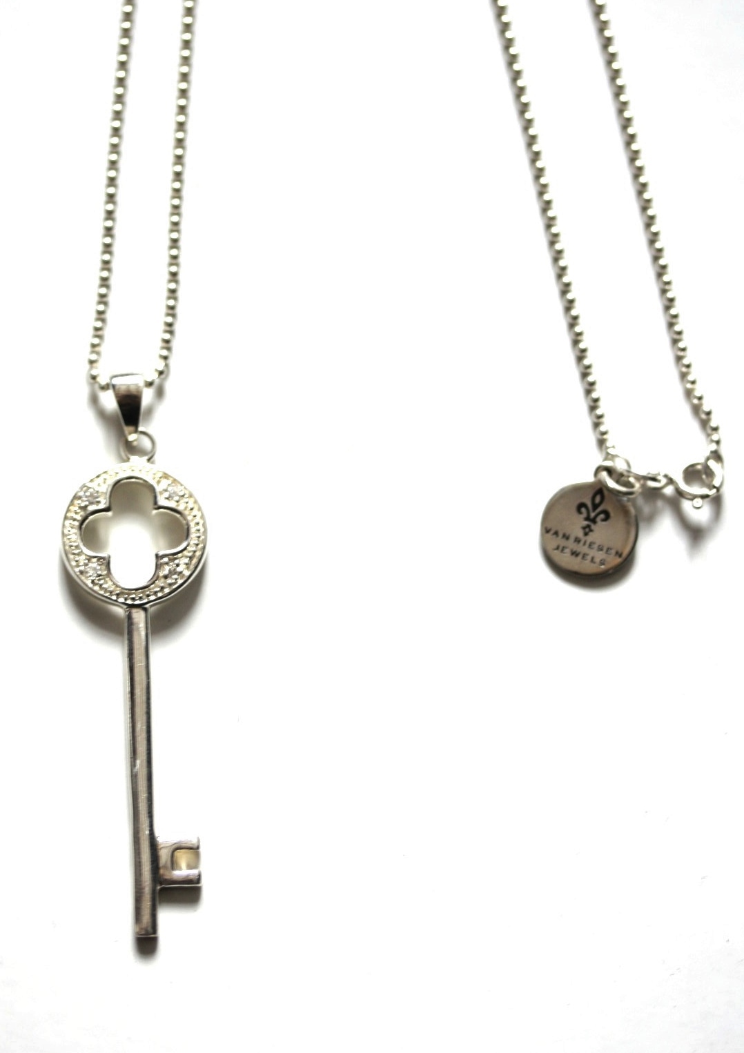 Halskette aus 925er Silber mit Schlüssel Anhänger