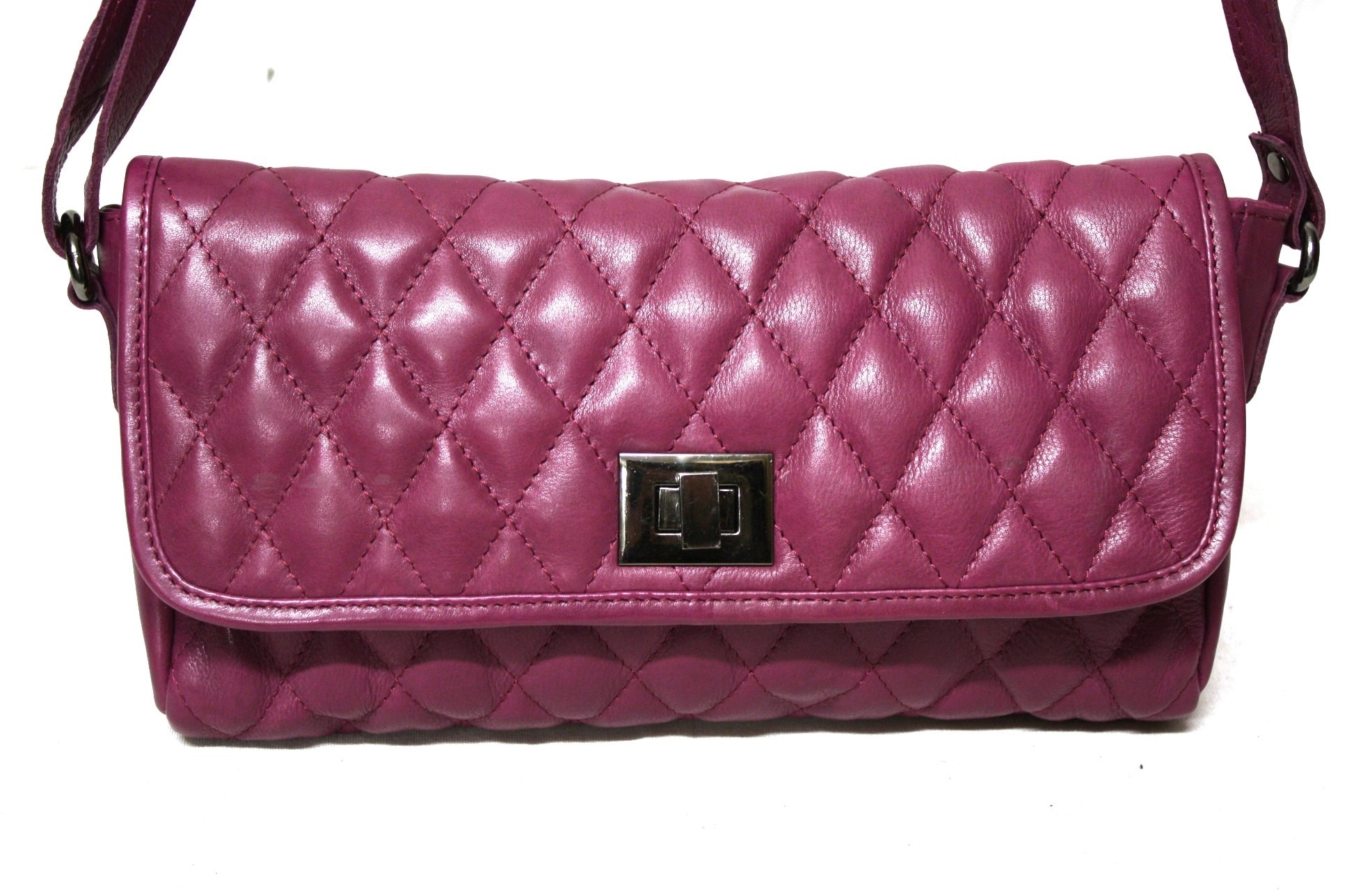 Masquenada Damen Schultertasche aus gesteppten Leder in Fuchsia