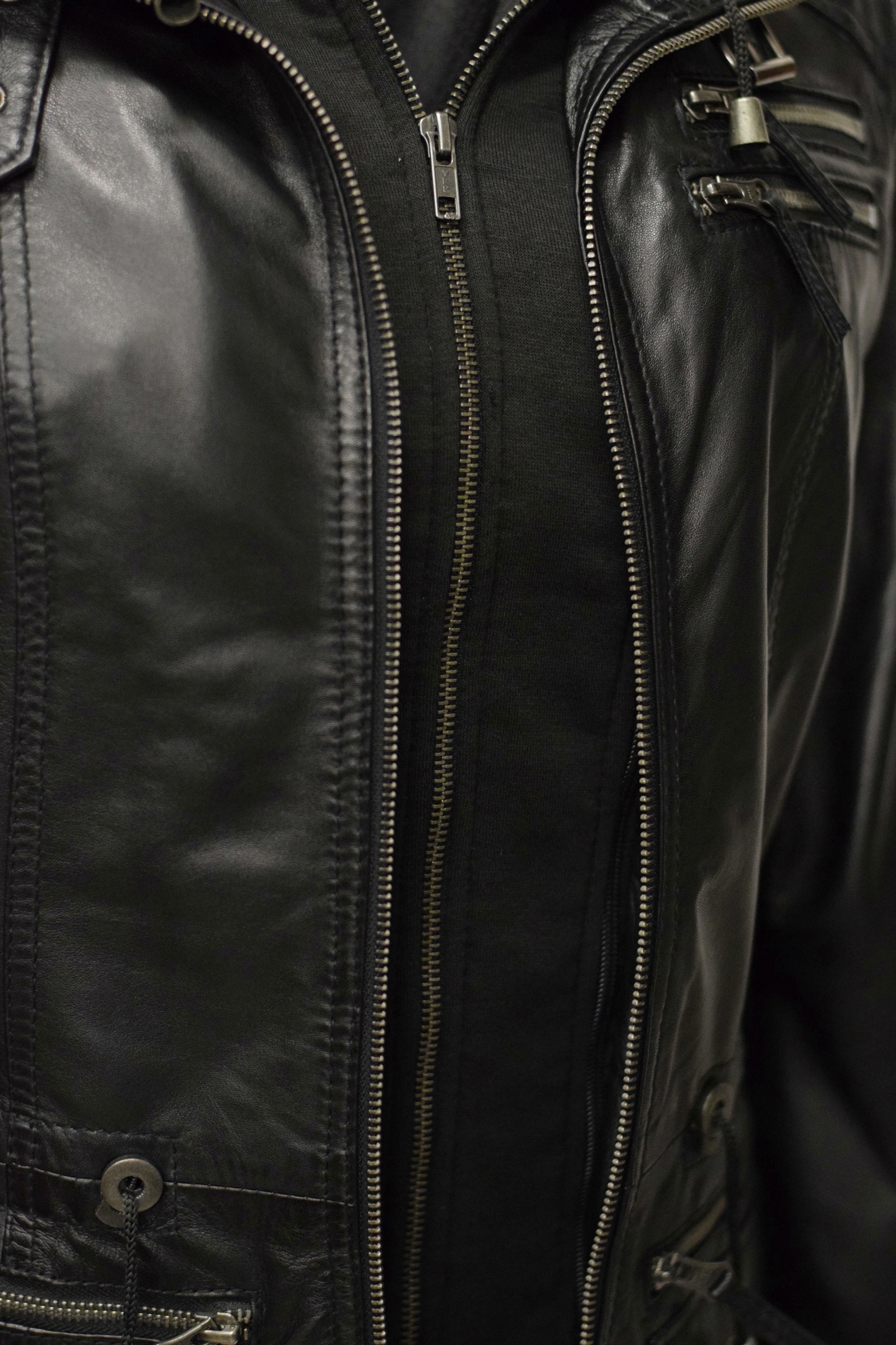 Damen Lederjacke Vanilla mit Kapuze in Schwarz